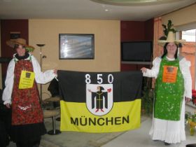 Rebekka und Melanie.jpg